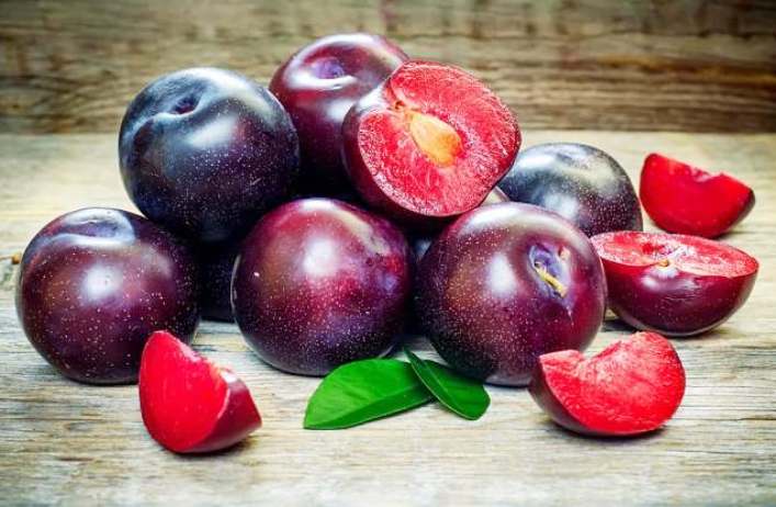 Manfaat Buah Plum Kering untuk Diet Paling Ampuh